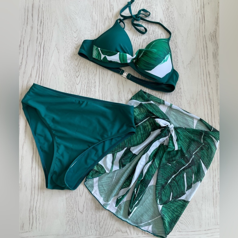 Tropical Green Bikini And Sarong - Size Small